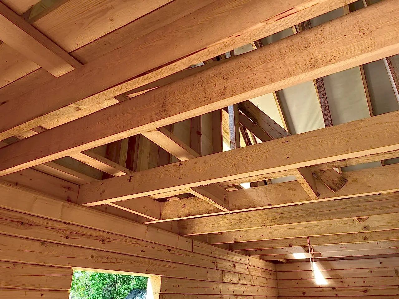 Сруб из бруса 8х6 Пеники