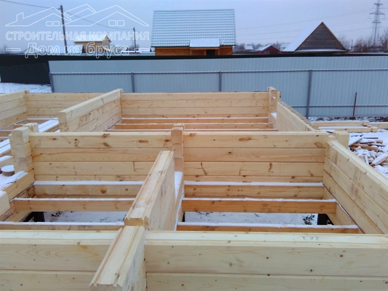 Дом из бруса 9х9,5 в снт Самсоновка